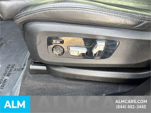 Used 2020 BMW X5 M50i w/ Executive Package image 12