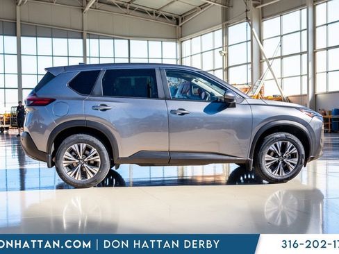 Used 2023 Nissan Rogue SV image 36