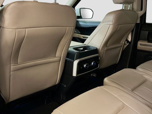 Used 2024 Ford Expedition Max XLT image 28