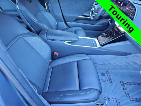 Used 2024 Lucid Air Touring image 18