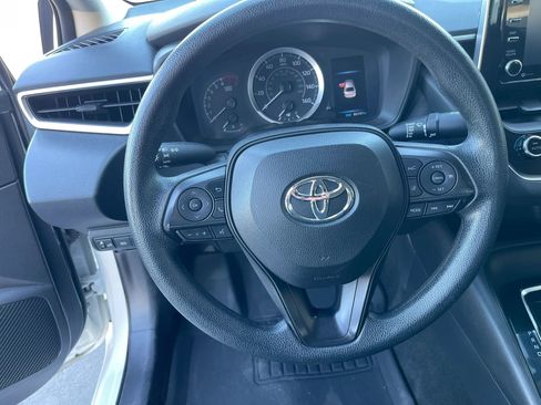 Used 2021 Toyota Corolla LE image 14