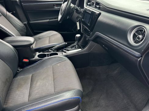 Used 2019 Toyota Corolla SE FWD image 15