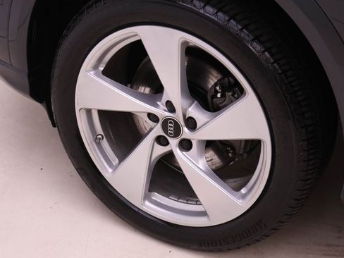 Certified 2025 Audi Q5 Premium Plus w/ Premium Plus AWD/4WD image 19