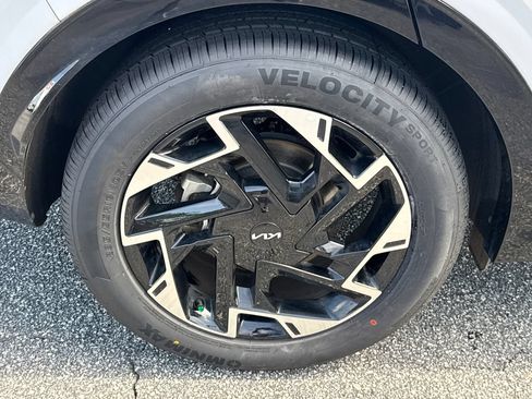 Certified 2024 Kia Sportage SX FWD image 17