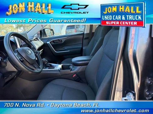 Used 2023 Toyota RAV4 LE image 19