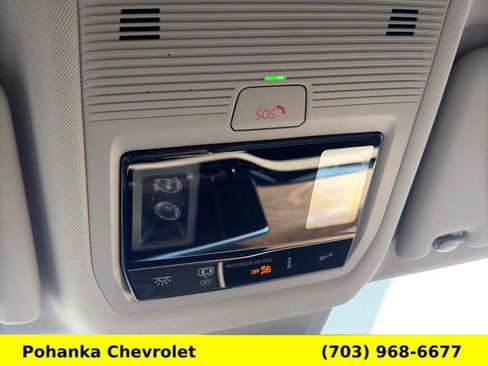 Used 2024 Volkswagen Atlas SE AWD/4WD image 17