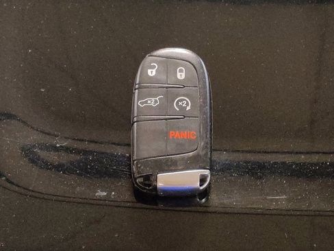 Used 2020 Jeep Grand Cherokee Altitude image 32