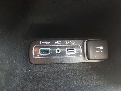 Used 2022 Jeep Grand Cherokee Laredo w/ All-Weather Capability Group AWD/4WD image 29