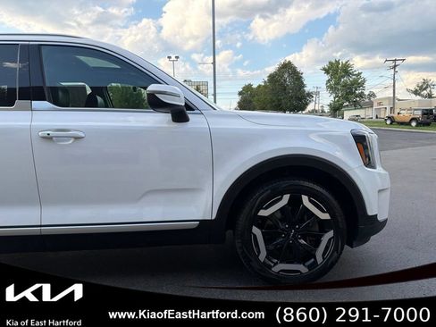 Certified 2024 Kia Telluride S w/ S Sunroof Package AWD/4WD image 7