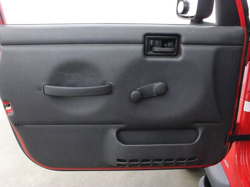 Used 2006 Jeep Wrangler SE AWD/4WD image 13