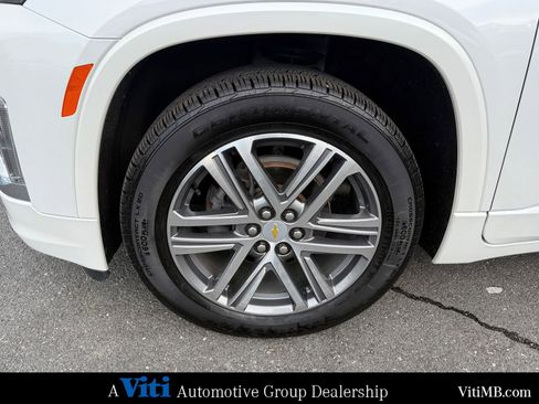 Used 2023 Chevrolet Traverse High Country image 12