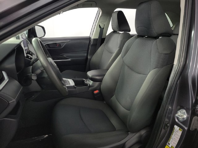 Used 2024 Toyota RAV4 LE AWD/4WD image 15