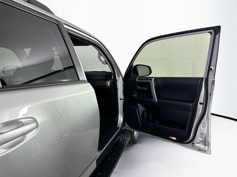 Used 2024 Toyota 4Runner SR5 image 30