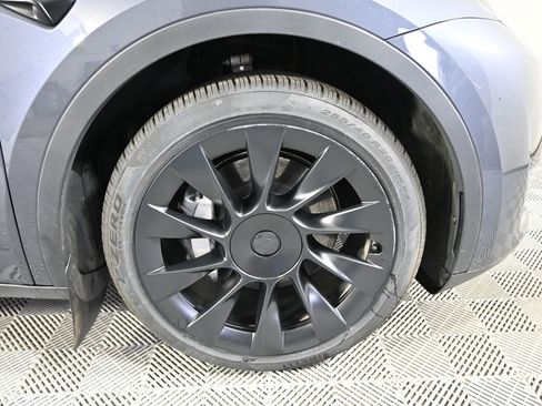 Used 2023 Tesla Model Y Long Range AWD/4WD image 11