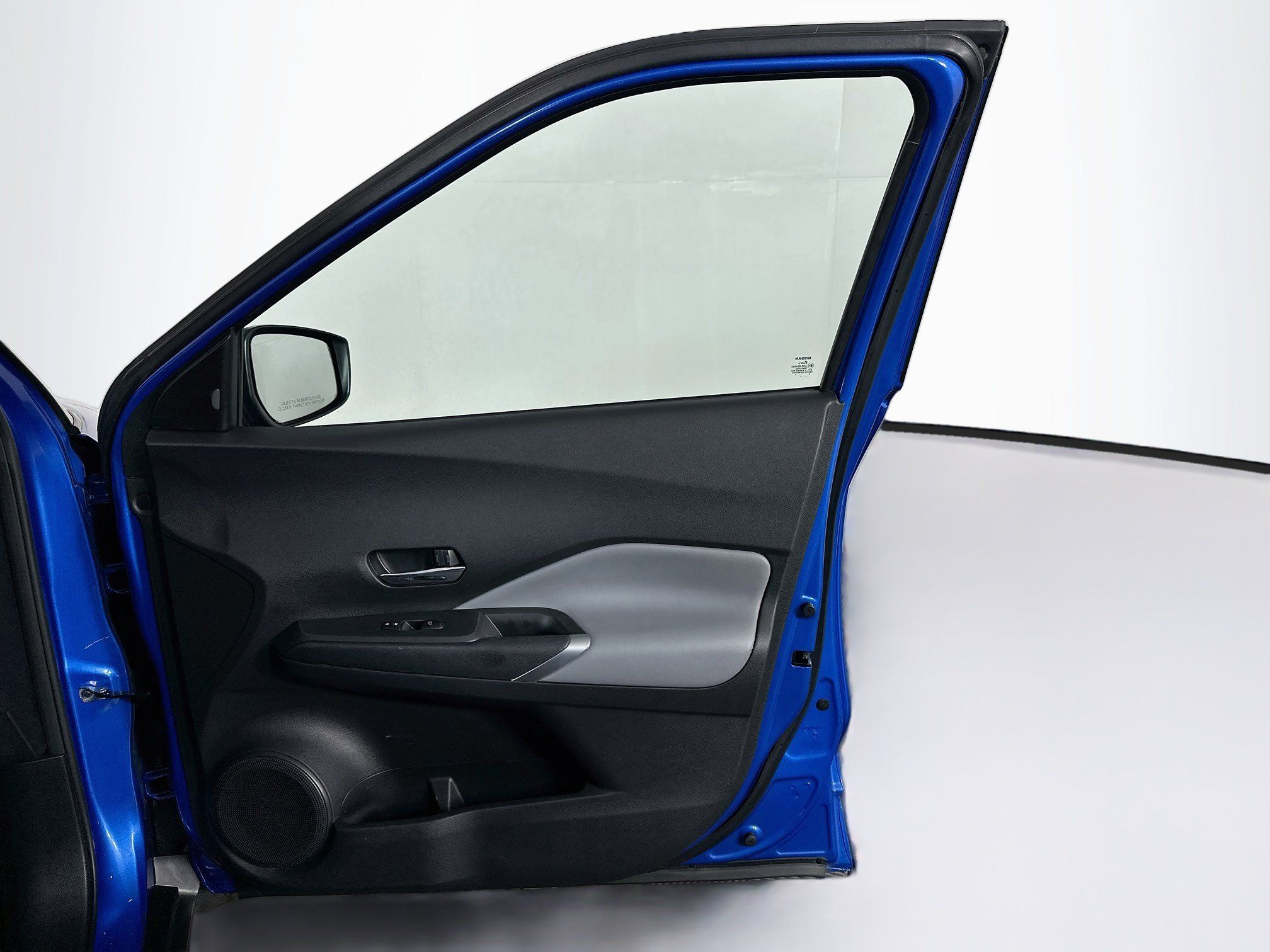 Used 2024 Nissan Kicks SR w/ SR Premium Package FWD image 30