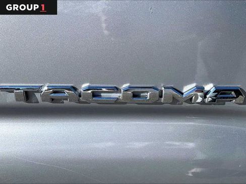 Certified 2017 Toyota Tacoma TRD Sport image 32