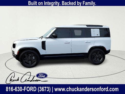 Used 2021 Land Rover Defender 110 X-Dynamic HSE image 3