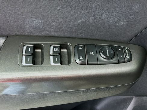 Used 2022 Kia Sportage Nightfall Edition FWD image 17