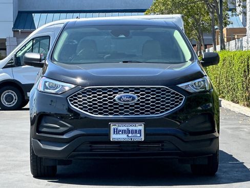 Used 2024 Ford Edge SE image 9