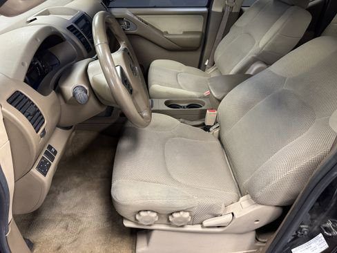 Used 2005 Nissan Frontier LE w/ (H03) Rockford Fosgate Pkg image 9