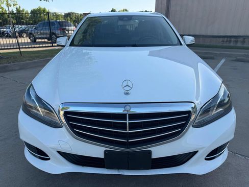 Used 2014 Mercedes-Benz E 350 Sedan image 3
