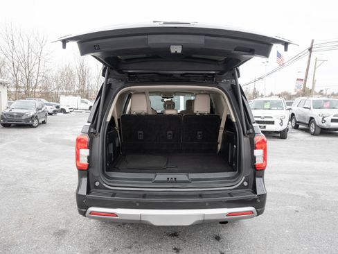 Used 2023 Ford Expedition Max XLT image 22