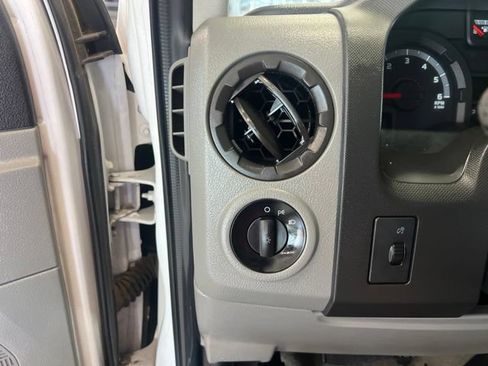 Used 2013 Ford E-150 and Econoline 150 Wagon RWD image 13