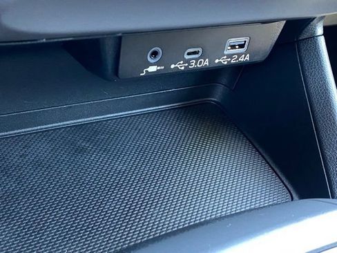 Used 2025 Subaru Crosstrek 2.0i Premium AWD/4WD image 18