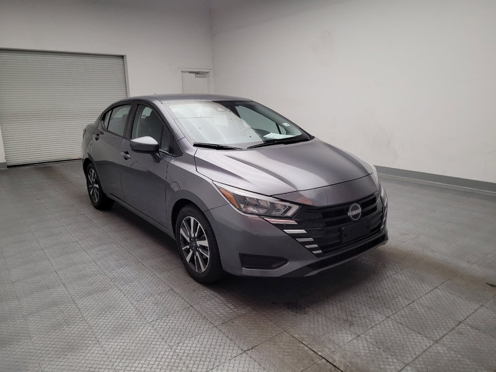 Used 2025 Nissan Versa SV FWD image 13