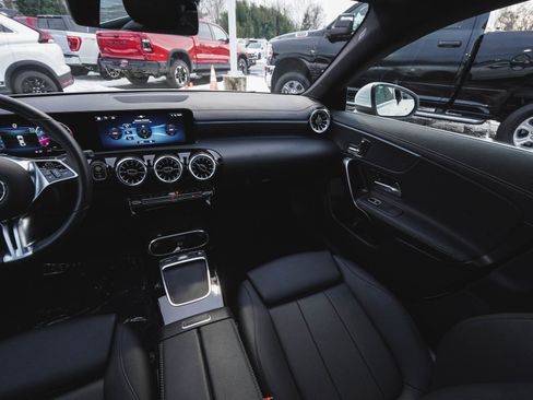 Used 2025 Mercedes-Benz CLA 250 4MATIC image 35