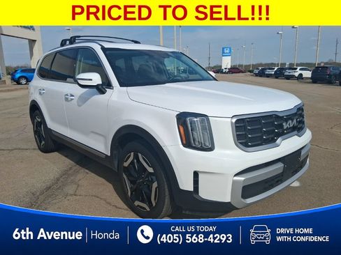 Used 2025 Kia Telluride S AWD/4WD image 3