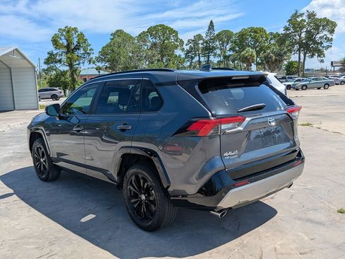 Used 2022 Toyota RAV4 SE AWD/4WD image 6