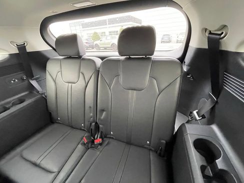 Used 2025 Kia Sorento S image 26