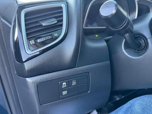 Used 2015 MAZDA MAZDA3 i Touring w/ Technology Package image 19