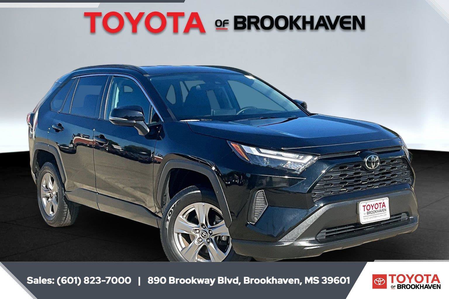 Used 2024 Toyota RAV4 XLE FWD image 1