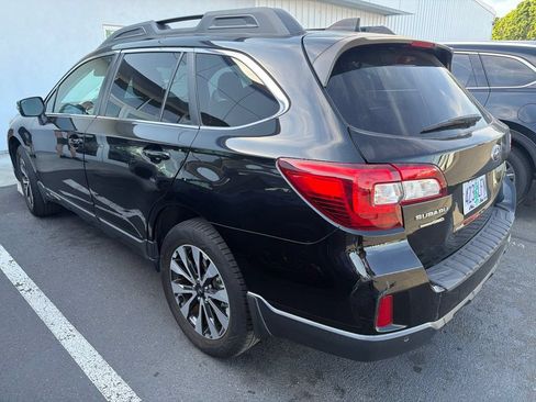 Used 2017 Subaru Outback 3.6R Limited AWD/4WD image 3