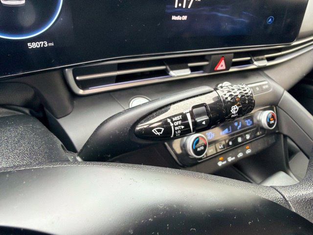 Used 2024 Hyundai Elantra SEL FWD image 26