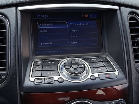Used 2016 INFINITI QX50 2WD w/ Deluxe Touring Package image 21