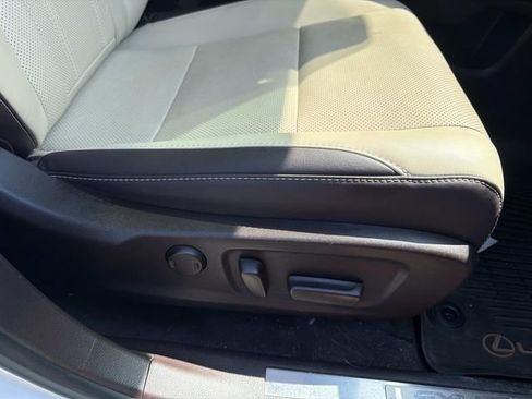 Used 2018 Lexus RX 350L FWD image 16