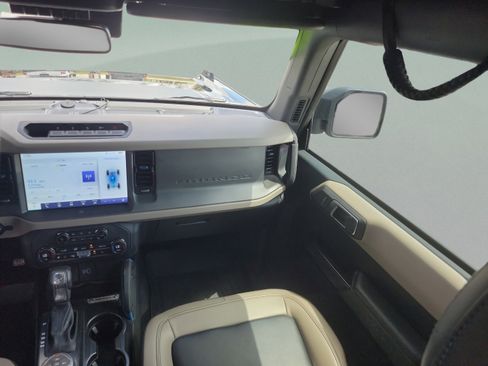 Used 2024 Ford Bronco Wildtrak AWD/4WD image 9