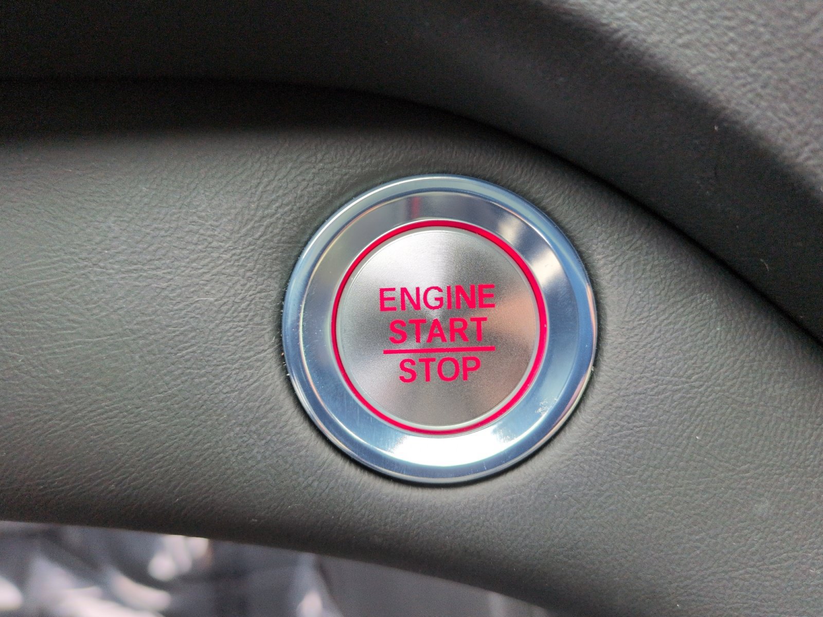 Used 2025 Acura RDX SH-AWD image 18