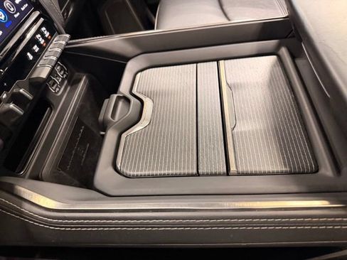 Used 2020 RAM 2500 Limited AWD/4WD image 36