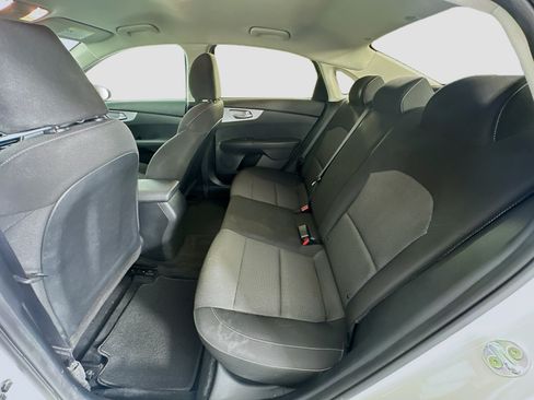 Used 2022 Kia Forte LXS FWD image 25