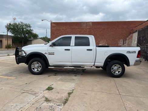 Used 2018 RAM 2500 Tradesman w/ Chrome Appearance Group AWD/4WD image 2