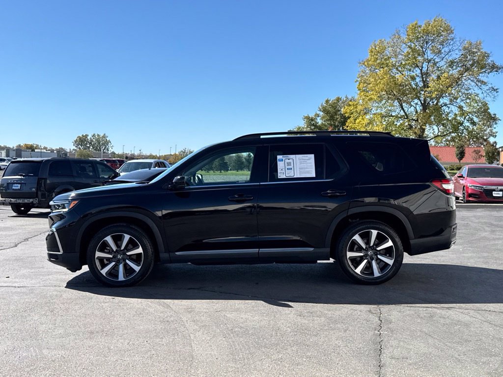 Used 2023 Honda Pilot Touring image 4