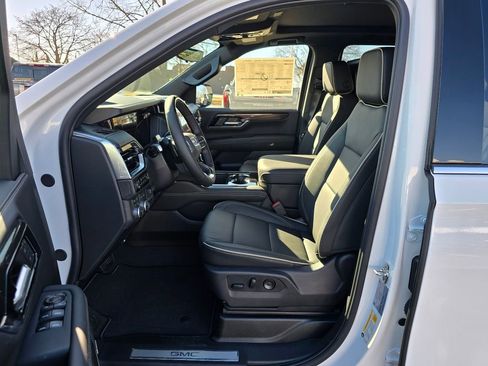 New 2026 GMC Yukon XL Elevation w/ Elevation Premium Package image 16