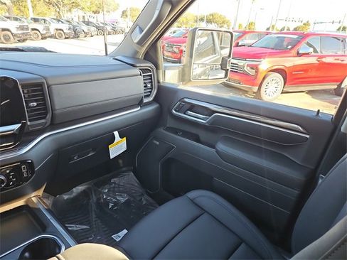 New 2026 Chevrolet Silverado 2500 LTZ w/ LTZ Convenience Package image 10