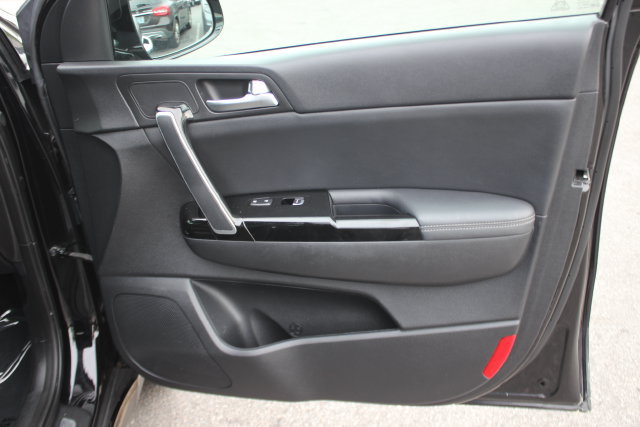 Used 2020 Kia Sportage S w/ S Premium Package AWD/4WD image 30