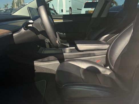Used 2022 Tesla Model 3 Standard Range RWD image 10