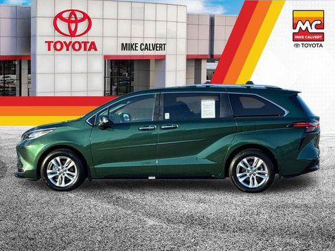 Certified 2026 Toyota Sienna Limited FWD image 2